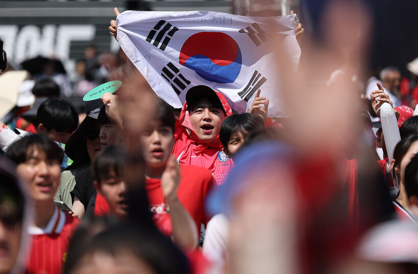 월드컵 열기에 치킨부터 맥주까지…평일...
